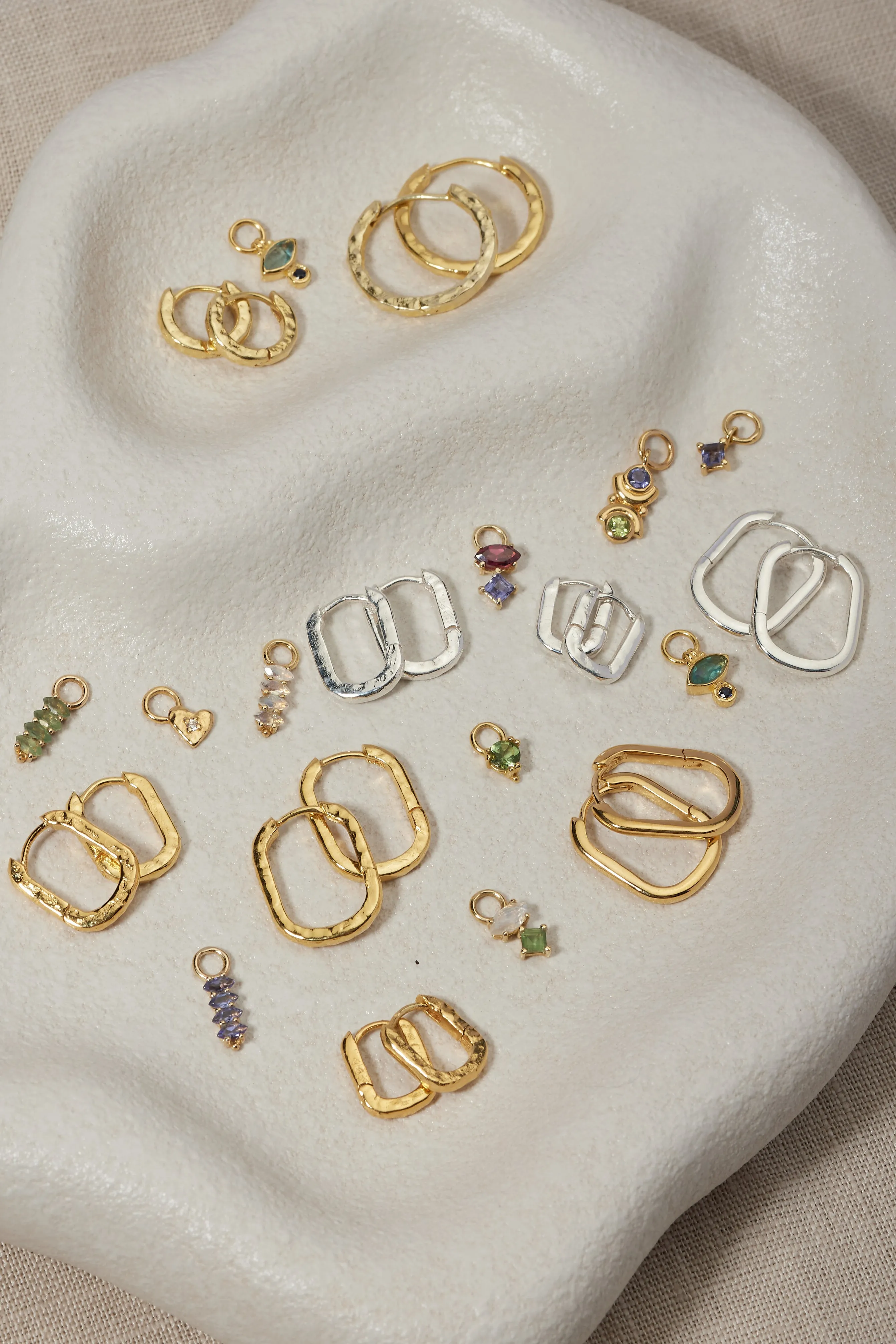 Paperclip Textured Gold Huggies - Small