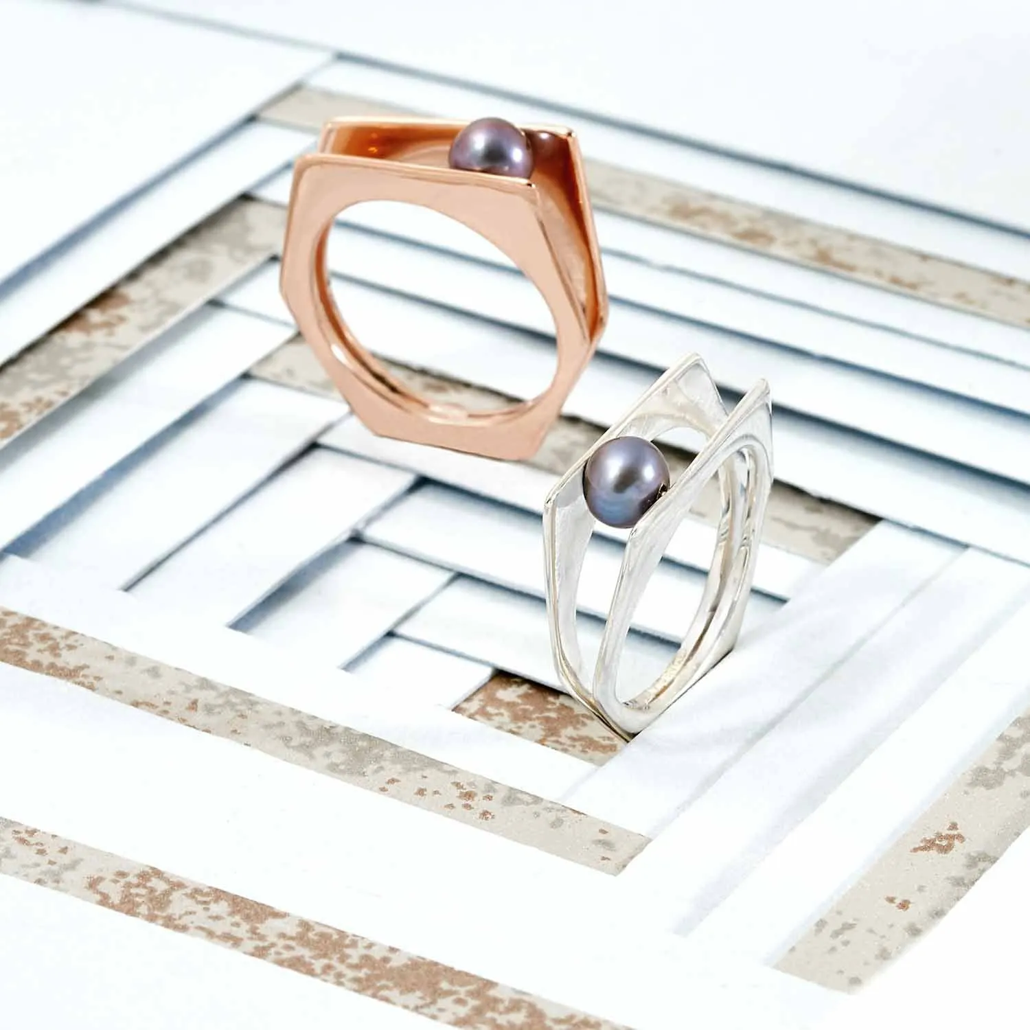 Silver Grey Pearl Alvaro Ring